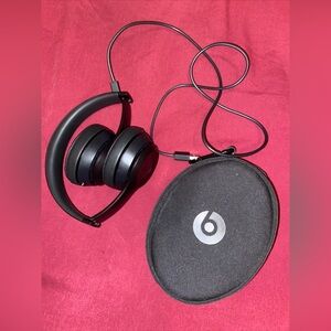 Beats Solo wireless 3